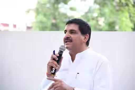 Anil Maan